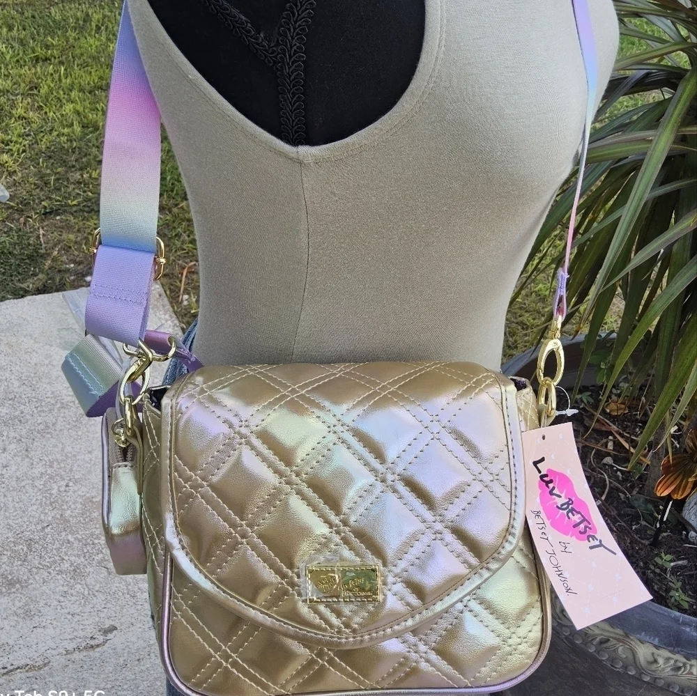 BESTEY JOHNSON GOLD PASTEL QUILTED LUV BETSEY CROSSBODY w/MATCHING POUCH